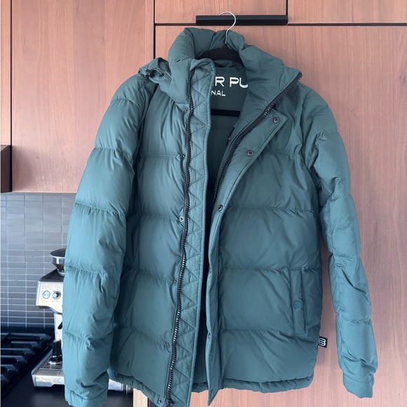 The Super Puff™ - cliMATTE™ water-repellent and wind-resistant